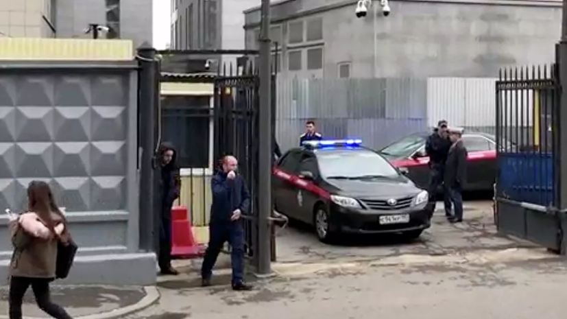 Смертельно ранившему сотрудника СК мужчине предъявлено обвинение
