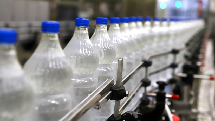 Эксперт оценил планы по внедрению маркировки бутилированной воды