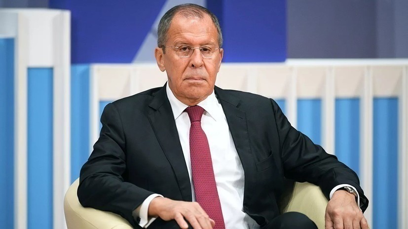Лавров обсудил с главой МИД Турции ситуацию в Сирии
