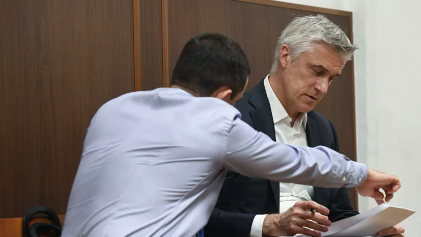 Мосгорсуд оставил Майкла Калви под домашним арестом