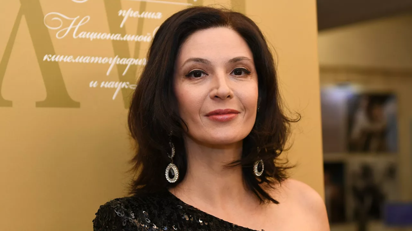Актриса Вележева прокомментировала сообщения об инциденте в аэропорту