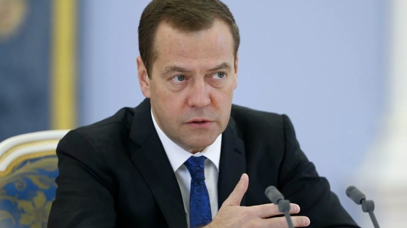 Медведев заявил о важности поддержки экспорта российских товаров