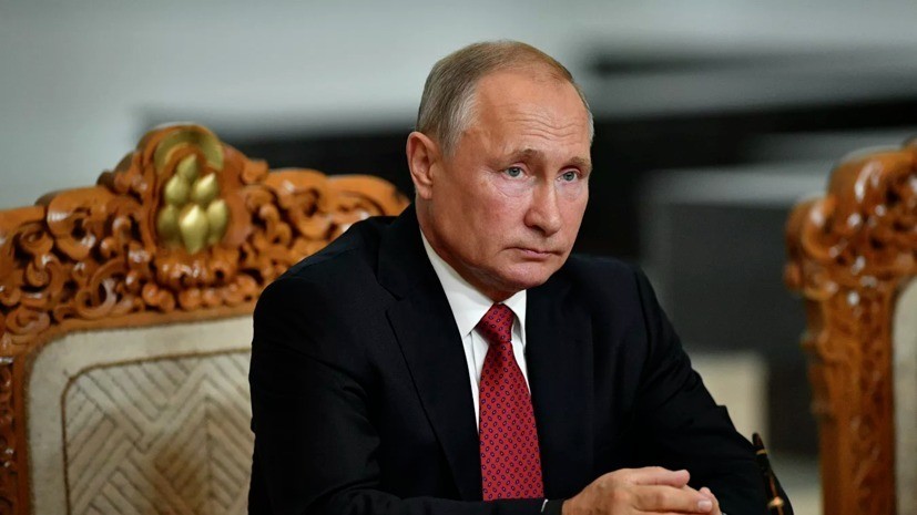 Путин призвал повысить качество и объёмы подготовки специалистов по ИИ