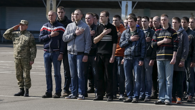 В Минобороны Украины допустили отмену обязательного призыва в армию