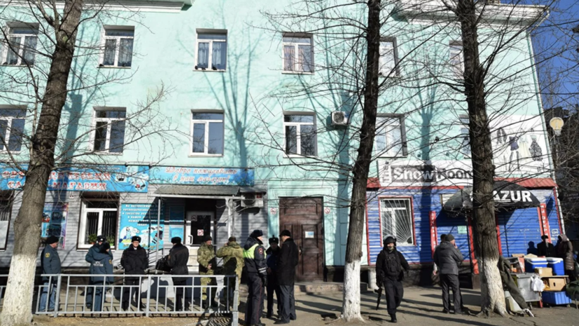 Власти Благовещенска после стрельбы в колледже проверили ЧОП в школе