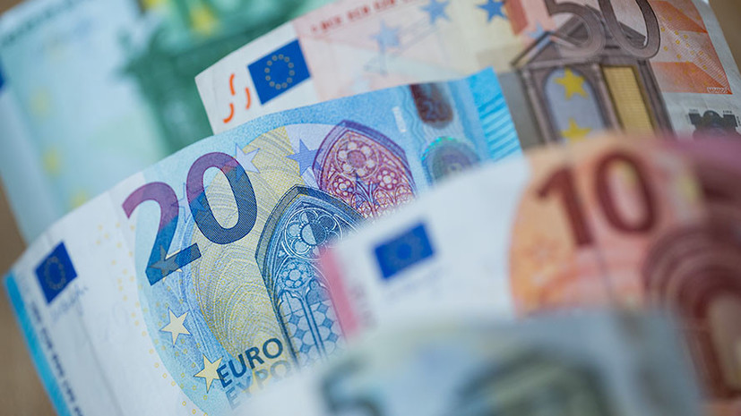 ЦБ предостерёг банки от операций в евро