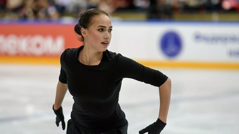 Загитова попробовала себя в гончарном деле