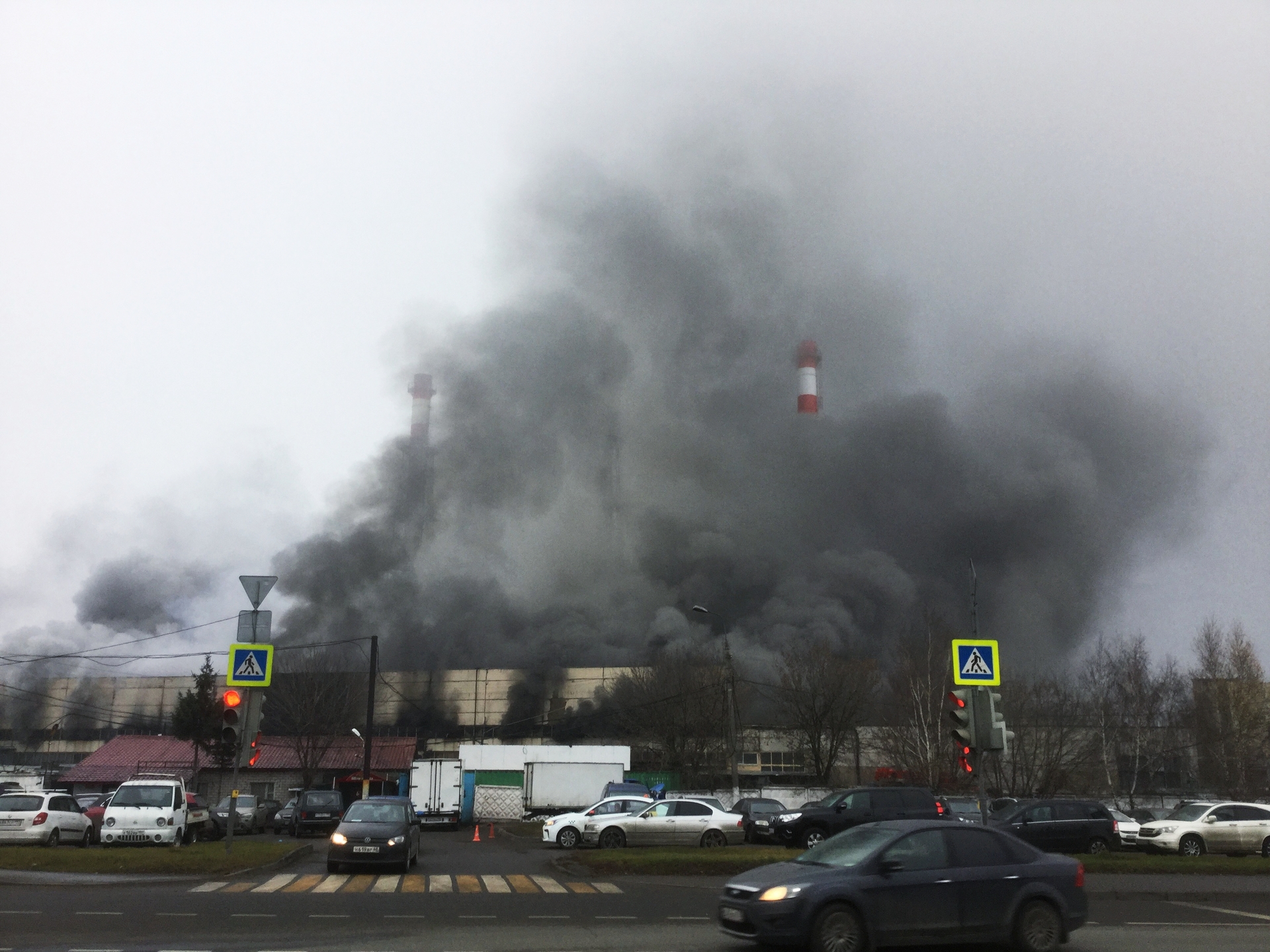 Строгино обстрел. Строгино обстрел. Таджикистан строгино. Пожар рынок строгино мкад. Синдика рынок пожар.