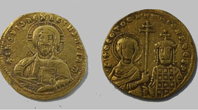 Золотая монета солид византийского императора Никифора II Фоки, обнаруженная на Тамани