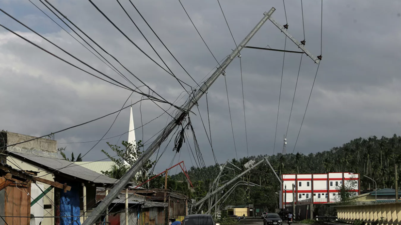 Жертвами тайфуна «Тисой» на Филиппинах стали 13 человек
