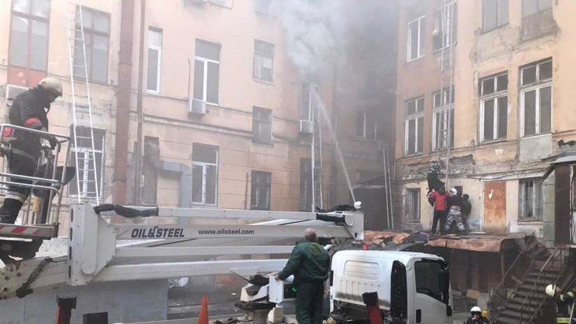 В результате пожара в колледже Одессы пострадали девять человек