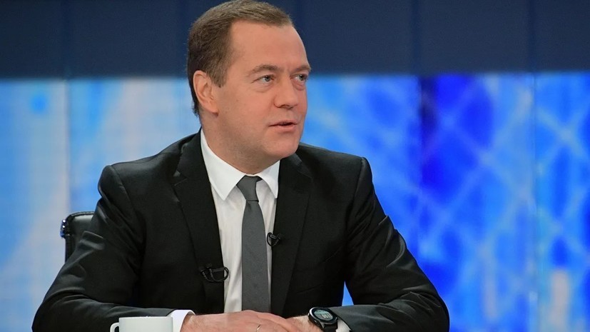 Медведев рассказал о препятствиях в переговорах Москвы и Киева по газу