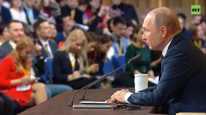 Путин о президентских сроках: оговорку «подряд» можно отменить