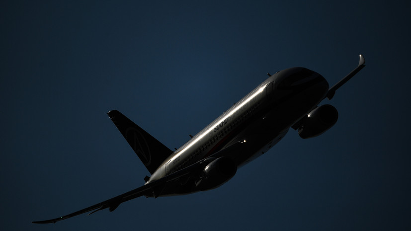 SSJ-100 не смог вылететь из Челябинска из-за проблем с двигателем