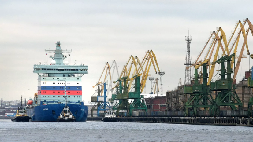 Эксперт прокомментировал планы по строительству новых ледоколов для Севморпути