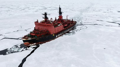 Российский ледокол в Карском море