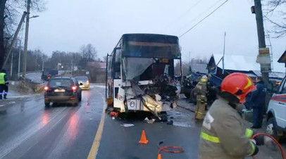 При столкновении автобуса с грузовиком под Ивановом погиб один человек