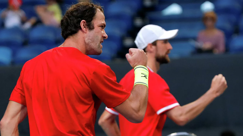 Габашвили и Кравчук обыграли аргентинцев в парном матче на ATP Cup