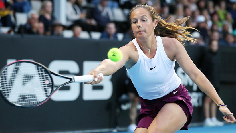 Касаткина обыграла Дабровски и вышла в основную сетку турнира WTA в Аделаиде