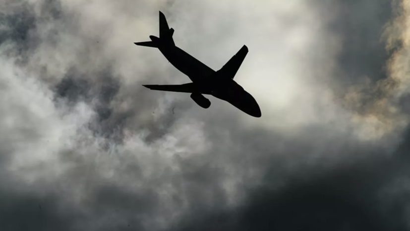 SSJ-100 экстренно сел на недостроенную полосу в Домодедове