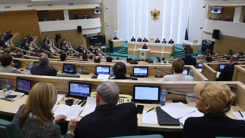 В Совфеде назвали безнравственными слова Качиньского о компенсациях