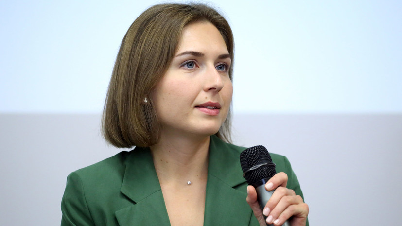 Власти Украины прокомментировали фото Киану Ривза в учебнике истории