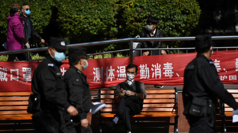 В Китае на фоне ситуации с коронавирусом уволили ряд чиновников