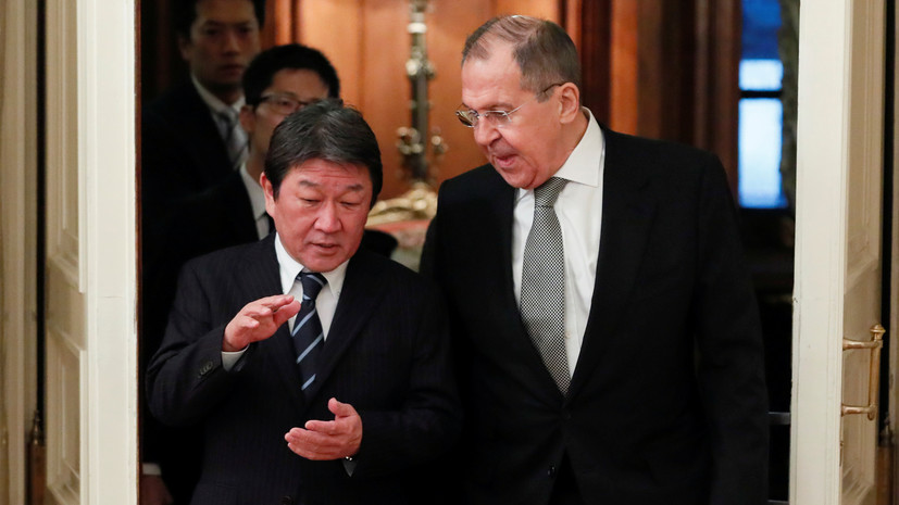 Глава МИД Японии заявил о смене этапа переговоров с Россией