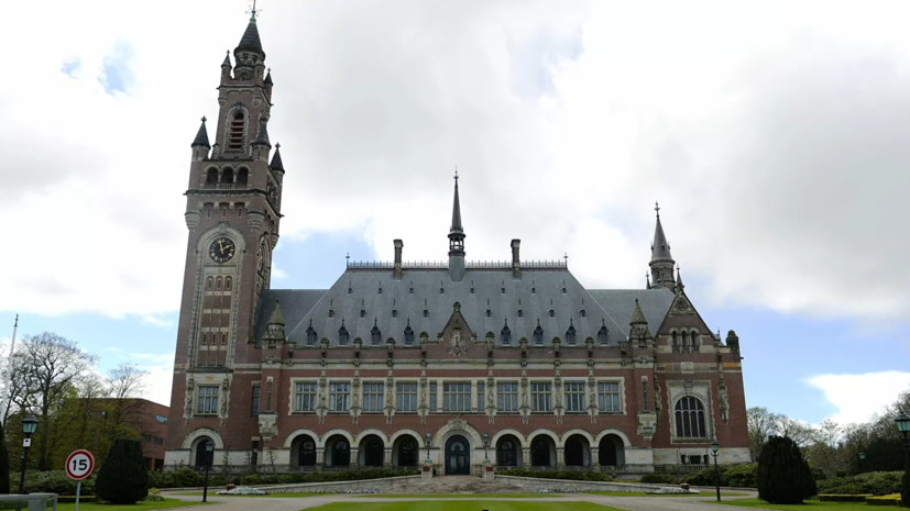 Россия подаст жалобу на решение суда в Гааге по делу ЮКОСа