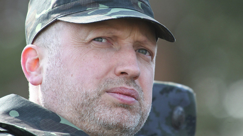 Турчинов назвал причины отказа Украины объявлять войну России