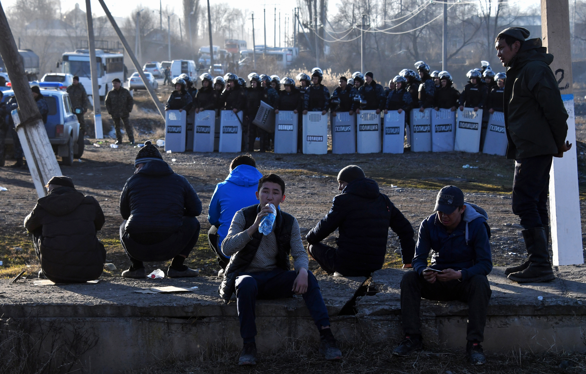События в казахстане сегодня. Казахстан беспорядки. Массовые протесты в Казахстане. Межэтнические конфликты в Казахстане.