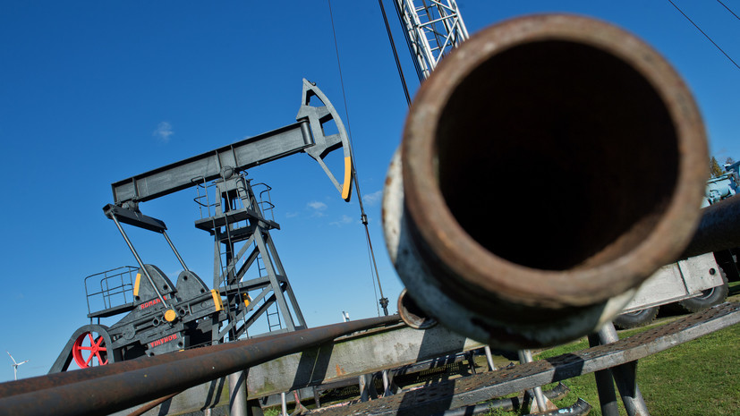 Цена нефти WTI обвалилась более чем на 10%