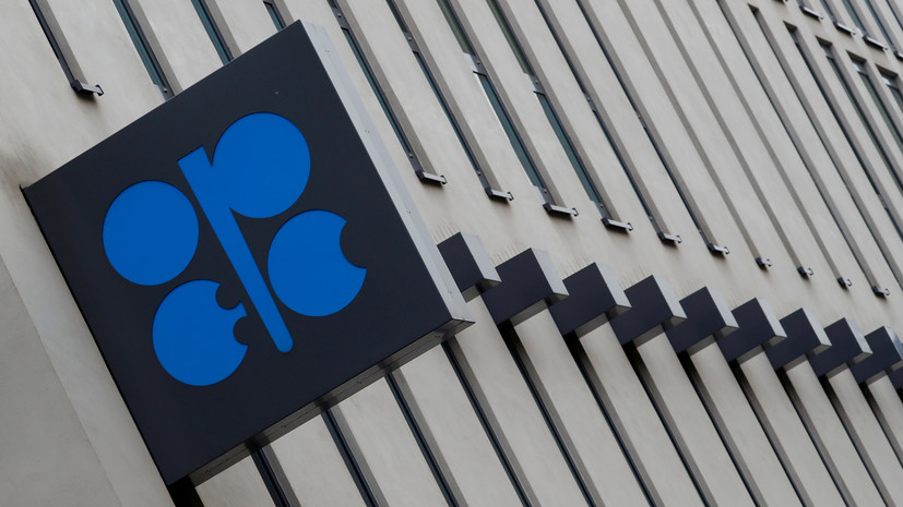 СМИ: Саудовская Аравия увеличит добычу нефти из-за срыва сделки ОПЕК