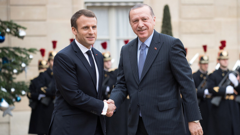 СМИ: Макрон рассчитывает на встречу с Эрдоганом в Париже