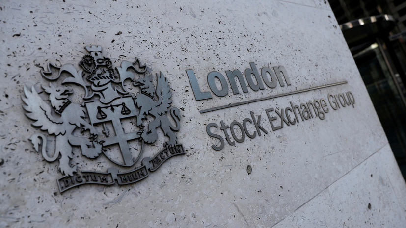 Бумаги российских компаний на бирже в Лондоне обвалились на 9—26%
