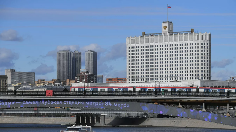 Сотрудника аппарата правительства России проверяют на коронавирус