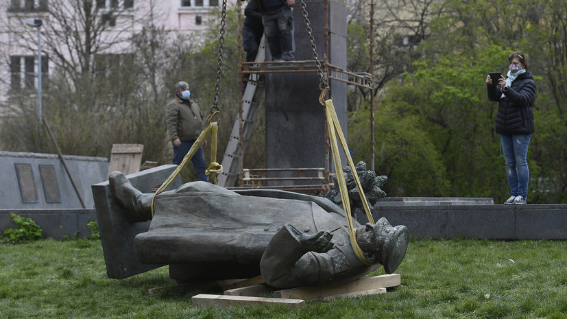 Посольство выясняет роль компании из США в сносе памятника Коневу
