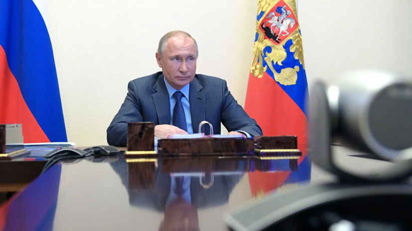 Путин призвал минимизировать потери экономики из-за коронавируса