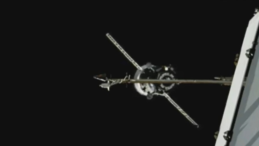 Грузовой корабль «Прогресс МС-14» пристыковался к МКС