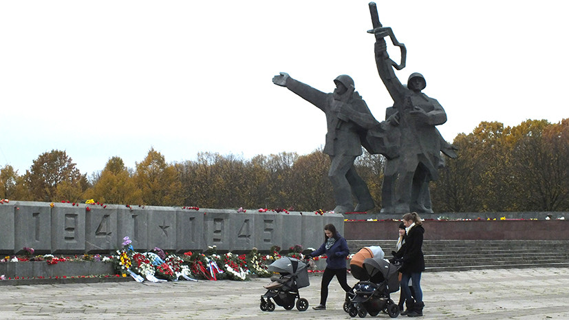 Монетизация прошлого: почему власти Латвии вновь заговорили о компенсациях за «советскую оккупацию»