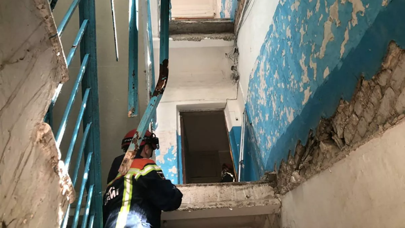 СК начал проверку после обрушения в доме в Энгельсе