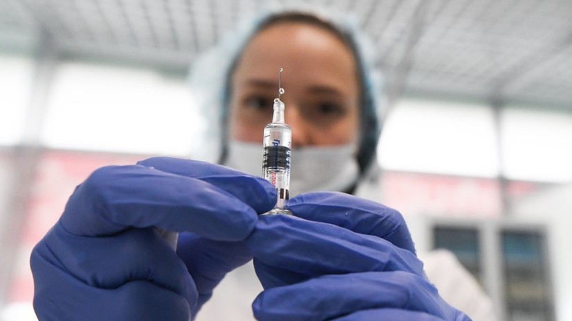 Попова допустила, что вакцинация от COVID-19 начнётся с групп риска