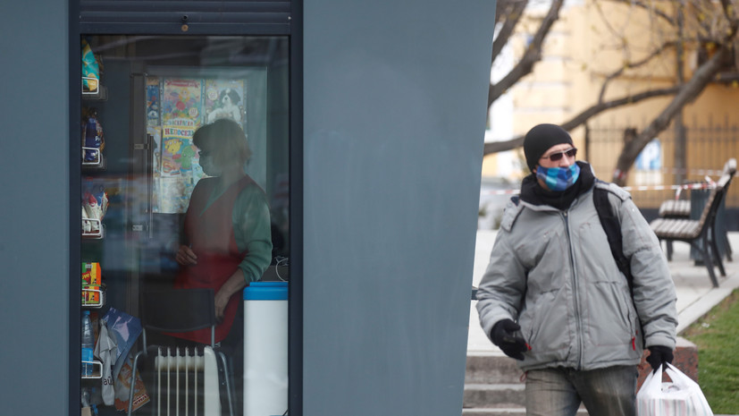 Попова рассказала, сколько продлится масочный режим в России