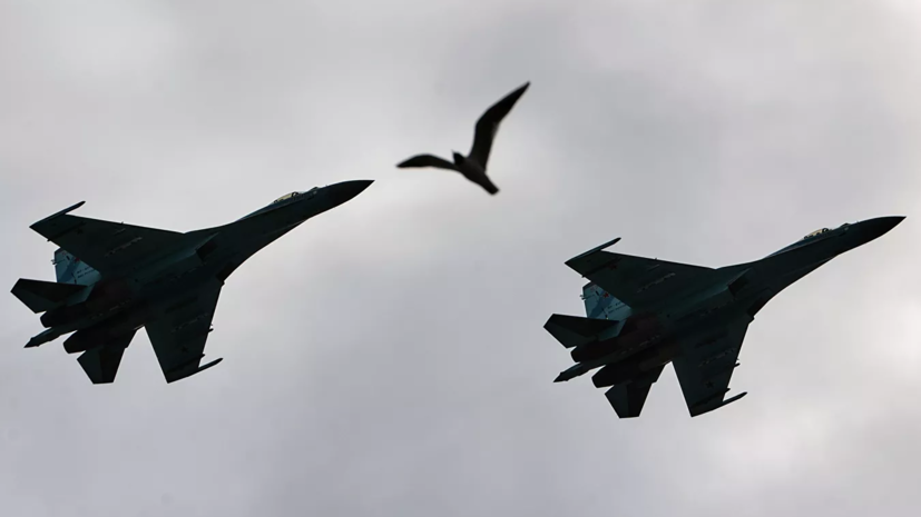 Российские истребители поднялись на перехват бомбардировщиков США