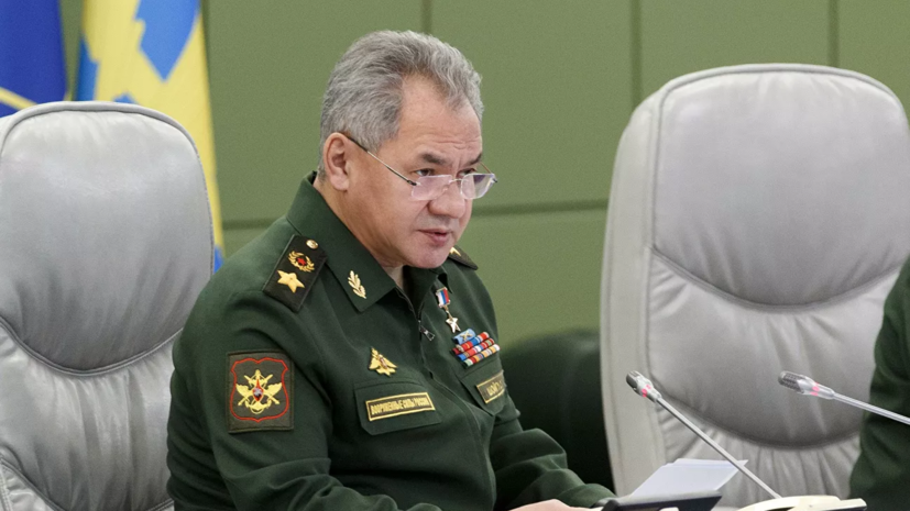 Шойгу пригласил министра обороны США на парад Победы в Москву