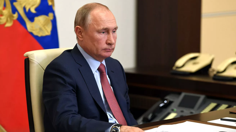 Путин поручил выплатить 3000 рублей помощи безработным опекунам