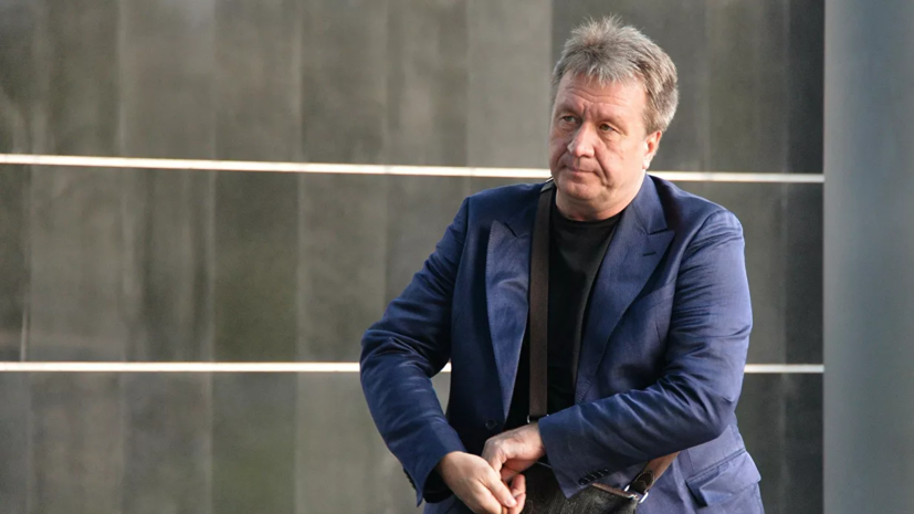 Экс-тренер «Ростова» Балахнин назвал бардаком ситуацию вокруг матча команды с «Сочи» Экс-тренер «Ростова» Балахнин назвал бардаком ситуацию вокруг матча команды с «Сочи»