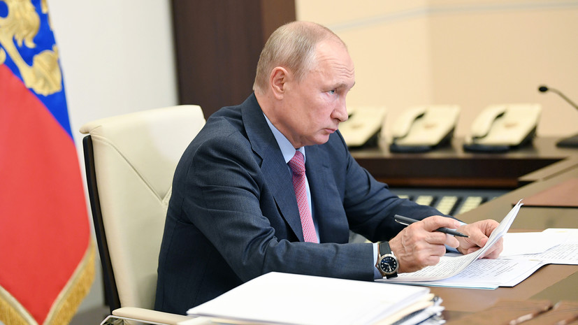 Путин подписал указ о единовременной выплате семьям с детьми