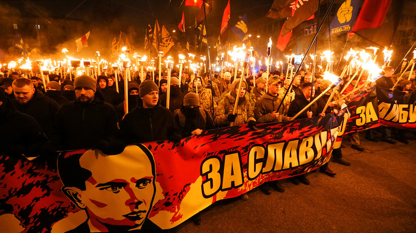 «Характерная двойственность»: как на Украине уживаются культ Бандеры и осуждение нацизма