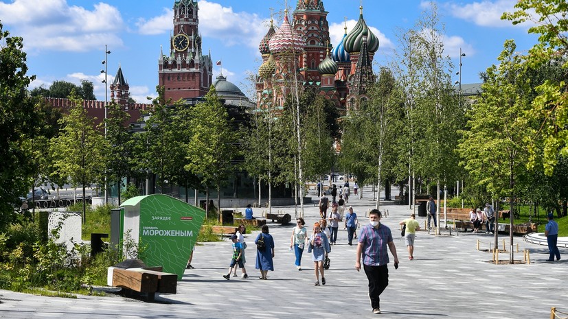 «Прошли ситуации, когда была крайняя опасность»: Собянин оценил обстановку в Москве после снятия ограничений по COVID-19
